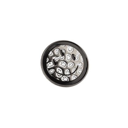 SMILEY METAL PIN